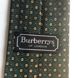🦋3/25 Vintage Burberry,s of London 100% silk tie